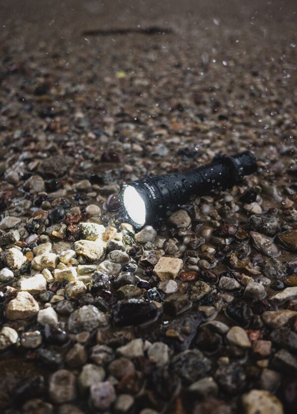 Armytek Predator Pro Magnet USB (warm light)