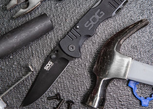 SOG Zakmes Salute Mini Black Oxide - Afbeelding 8